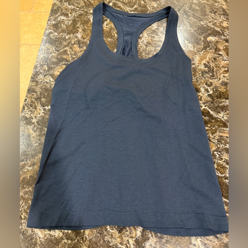 Lululemon swiftly tank waist length